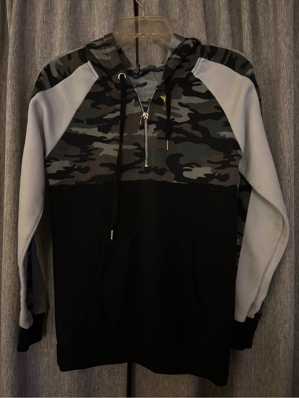Rue21 Black & Camo Half-Zip Hoodie with Light Gray Sleeves